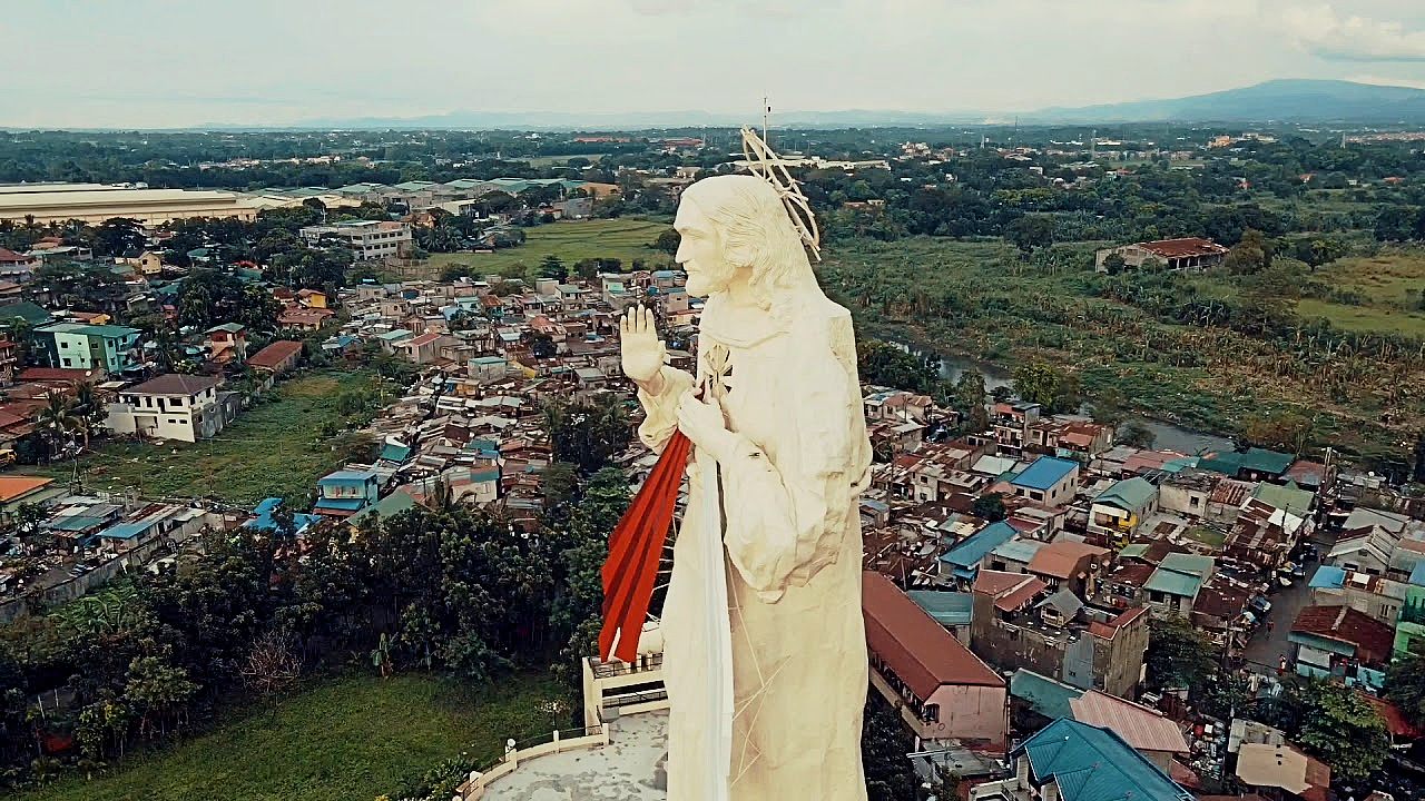 monumental statue of Divine Mercy in Philippines