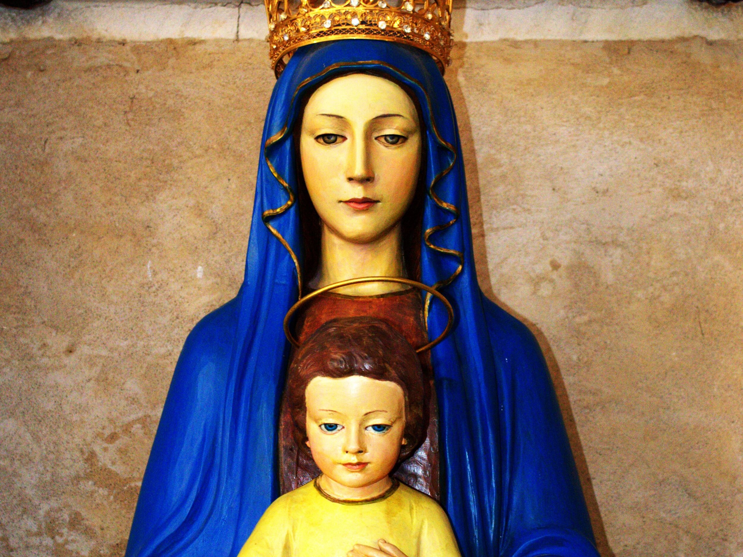 Mary as Queen Mother with the Boy Jesus