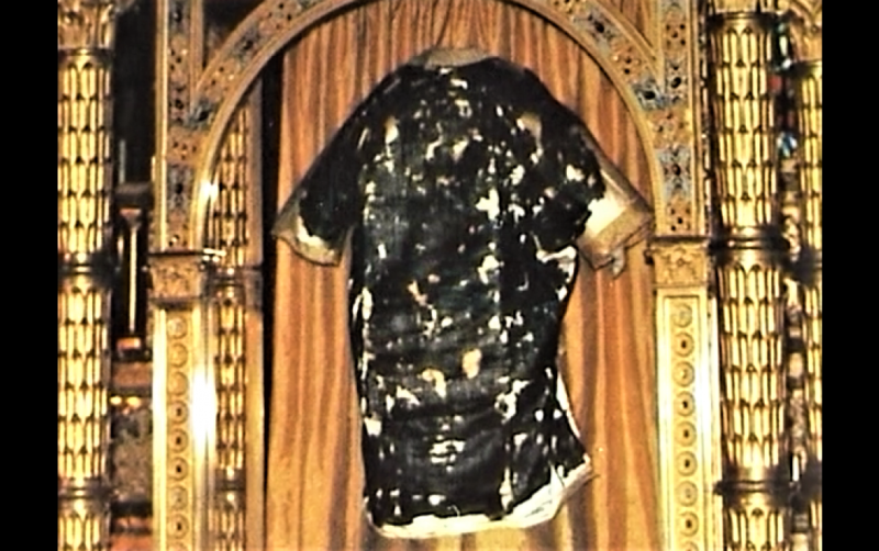 Tunic of Argenteuil on display in Paris