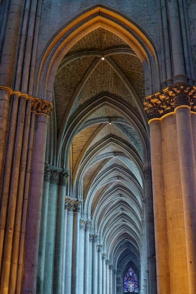 side corridor reims cathedral