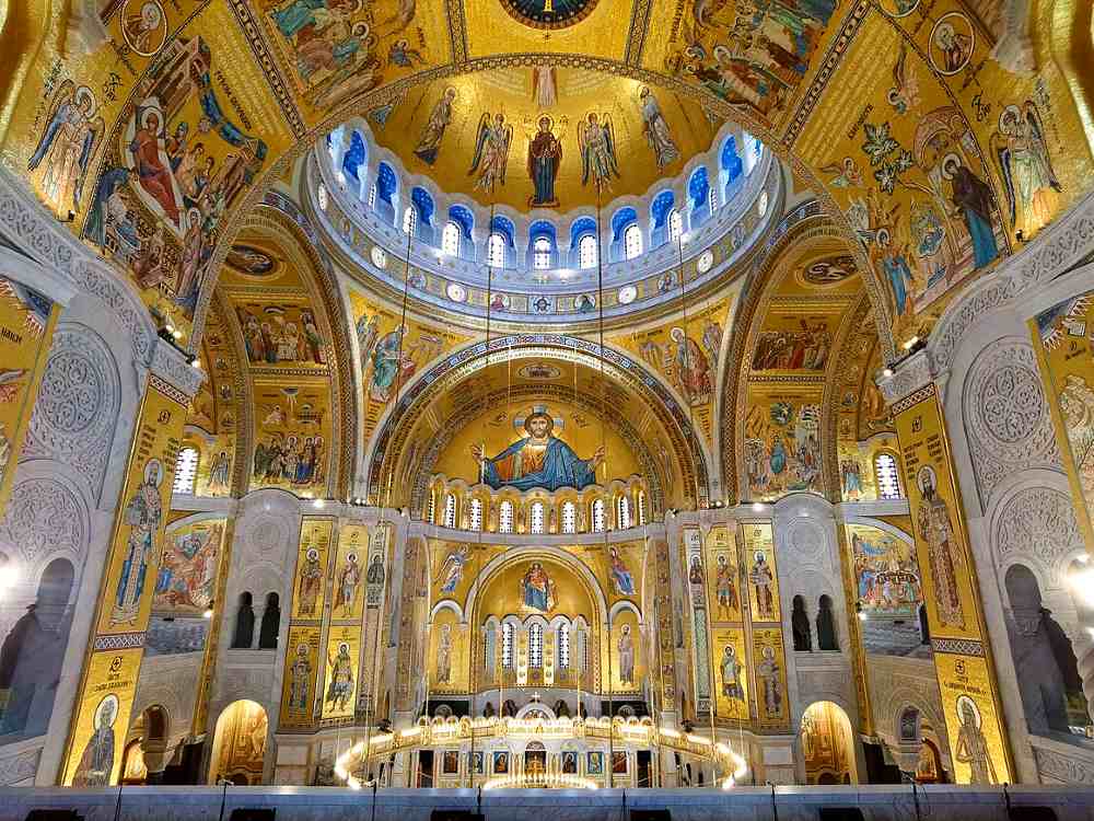 Interior_look_Church_Saint_Sava_OPT_1